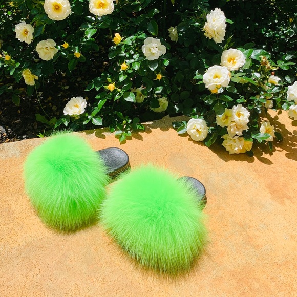 Kid Fur Slides by Unifurs🦄 - Picture 1 of 5
